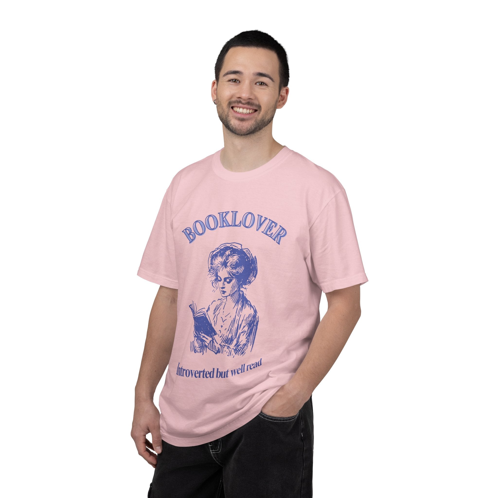Booklover T-Shirt — "Introverted but well read" Vintage Reader Tee