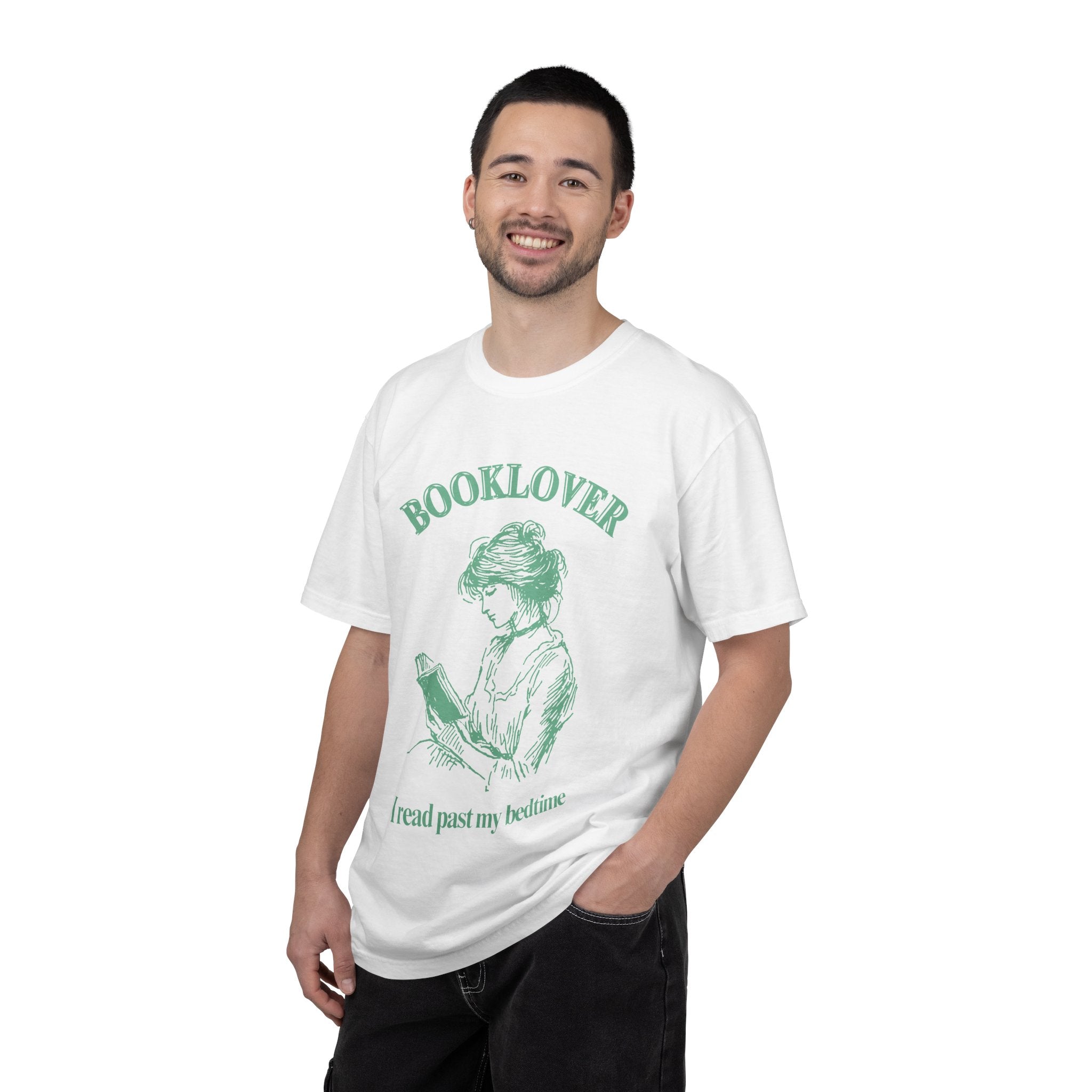 Booklover T-Shirt — "I Read Past My Bedtime" Vintage Reader Tee