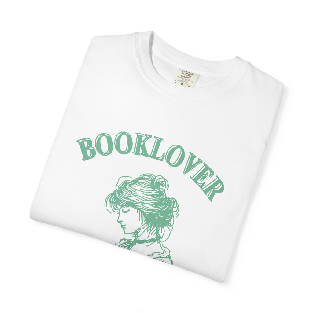 Booklover T-Shirt — "I Read Past My Bedtime" Vintage Reader Tee