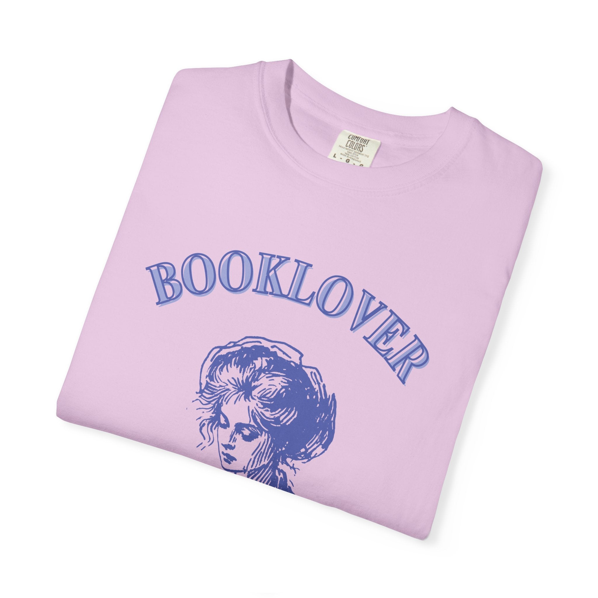 Booklover T-Shirt — "Introverted but well read" Vintage Reader Tee